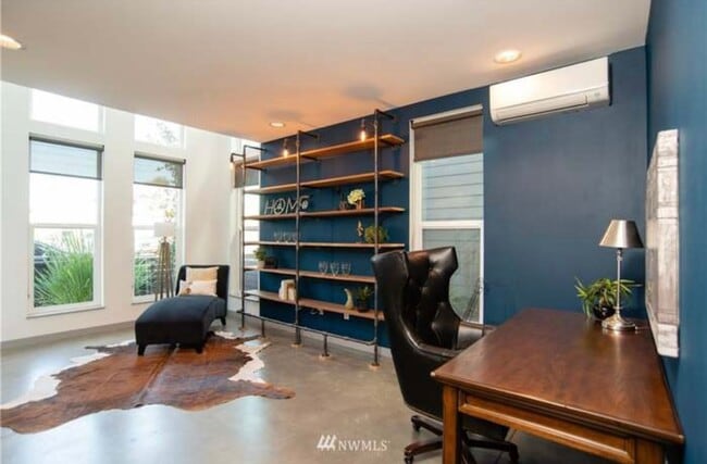 Building Photo - Welcome Home 2 bd 2 ba - Georgetown Townhome