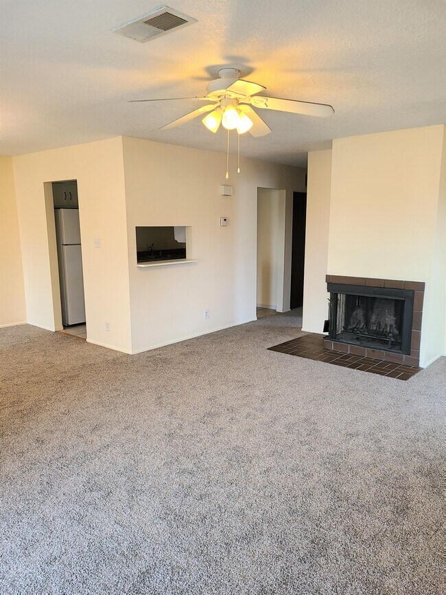 Foto del edificio - 7545 Prairie Rd NE