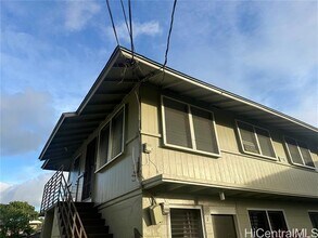 Building Photo - 141 Kihapai St