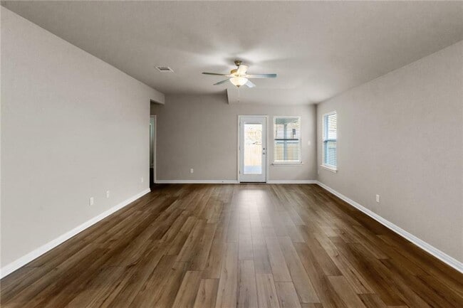 Building Photo - 1540 Homestead Farms Dr
