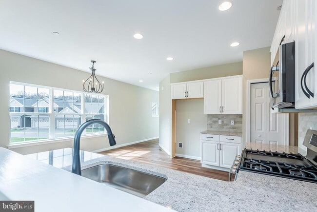 Building Photo - 1714 Shady Ln