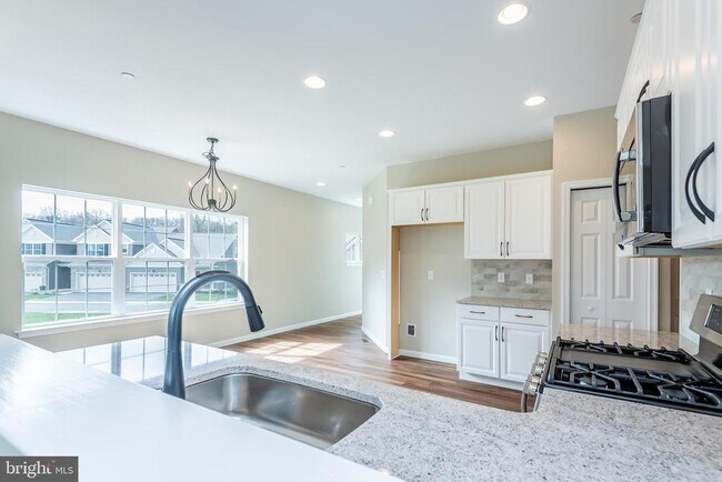 Foto del edificio - 1714 Shady Ln