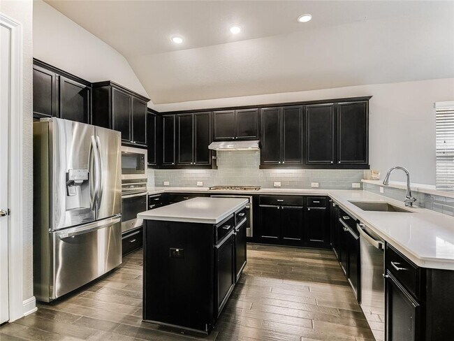 Building Photo - 5057 Veranda Ter