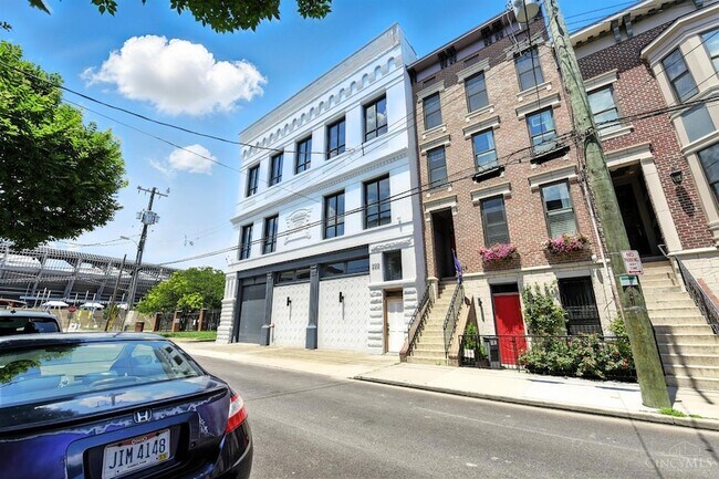 Foto del edificio - 222 W 15th St