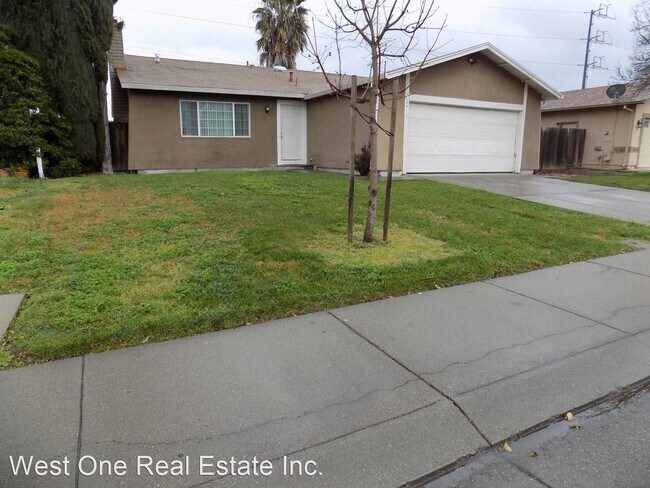 Building Photo - 4 br, 2.5 bath House - 2710 Colony Dr