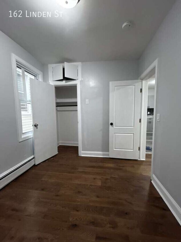 Photo - 162 Linden St-