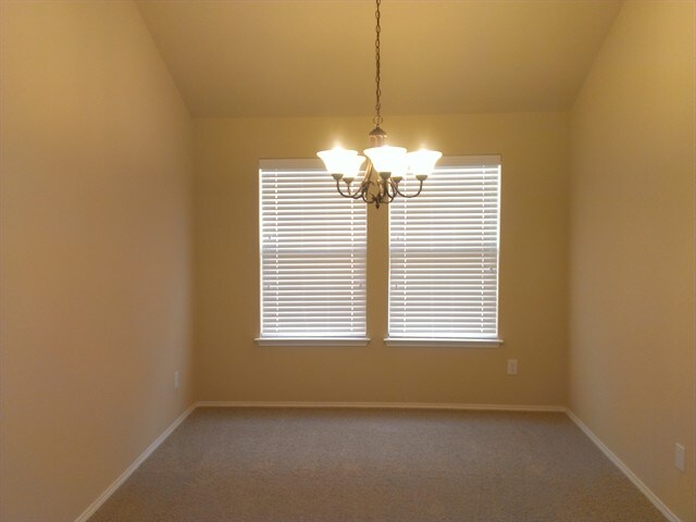 Foto del edificio - 5004 Birchwood Dr