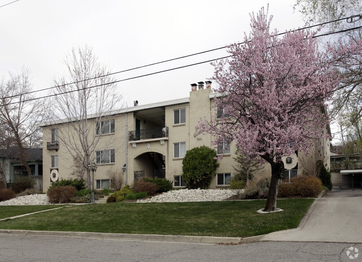 Foto principal - 561 4th Ave