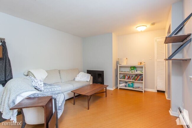 Foto del edificio - 644 W Arlington Pl