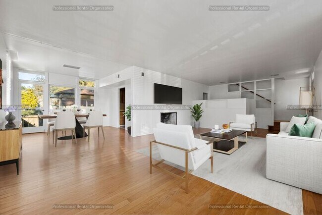 Building Photo - Coming Soon..........Large Historical Mare...