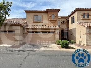 Building Photo - 2600 E Springfield Pl