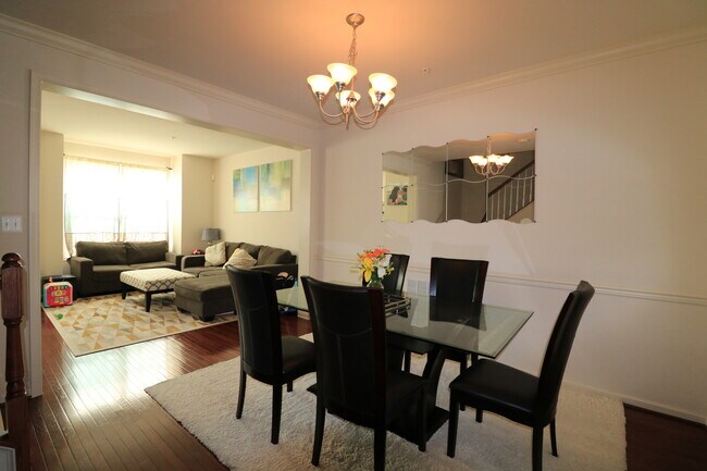Building Photo - Beautiful Garage Townhouse in Poplar Run -...