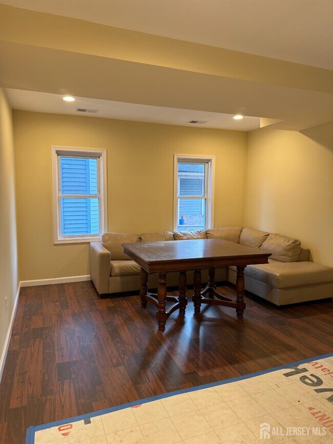 Foto del edificio - 16 Northside Ave