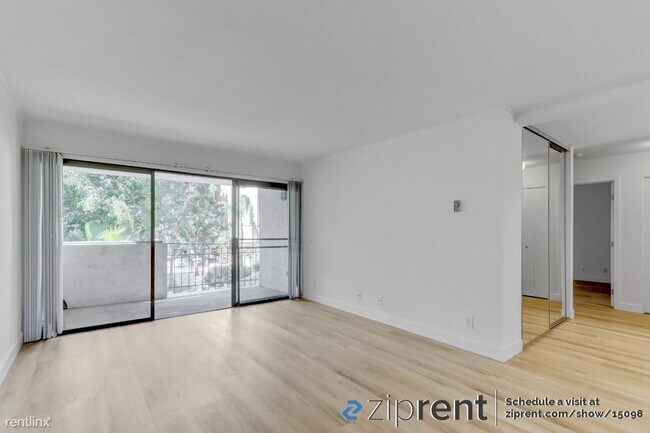 Foto del edificio - 2 br, 2 bath Condo - 8332 Regents Rd, San ...