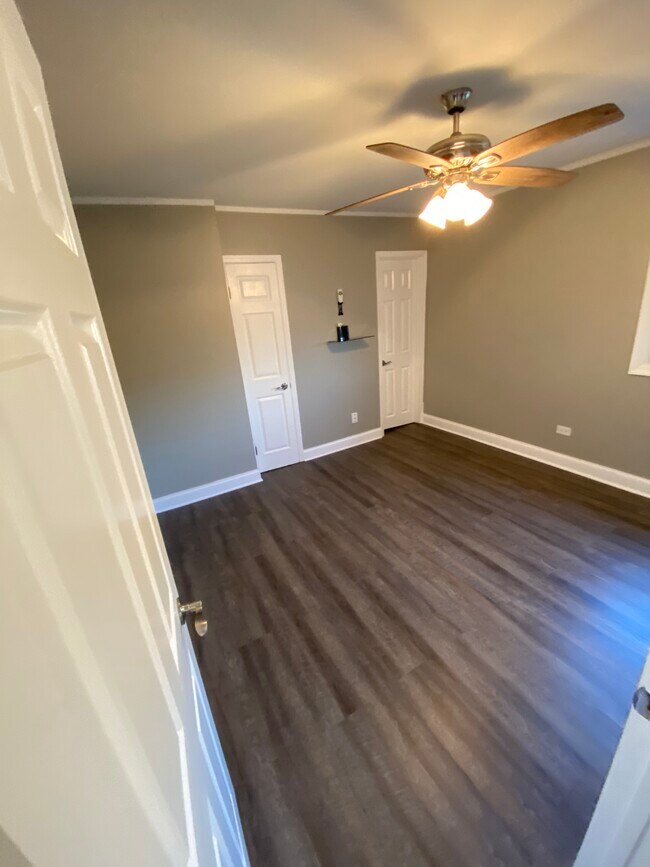 Dormitorio 2 - 9909 S Ridgeland Ave