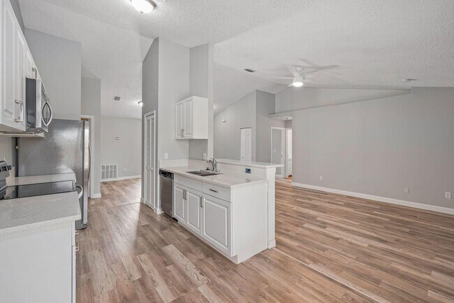 Photo - 2871 SE Hutchings Ave House