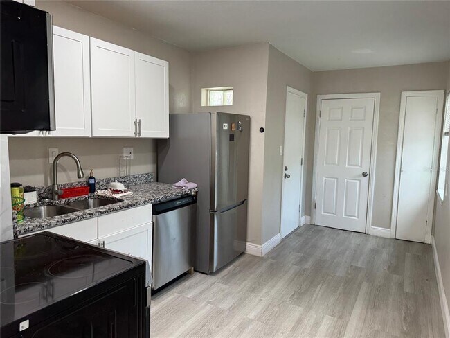 Foto del edificio - 3114 58th Ave N