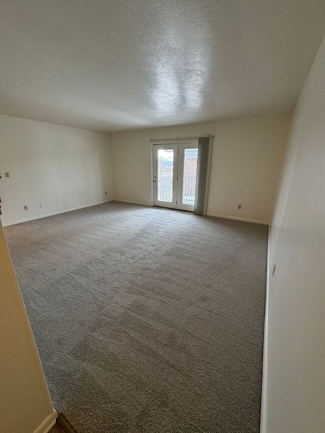 Interior Photo - Stadium View Apartments