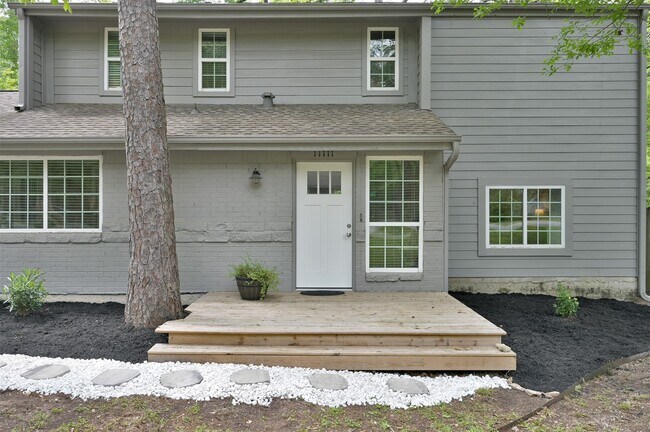 Foto del edificio - 11111 Meadow Rue St