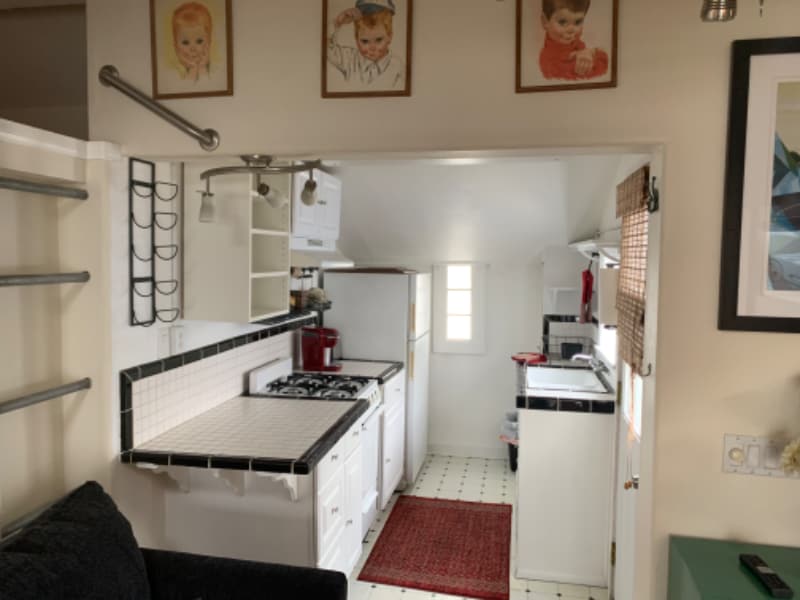 Building Photo - 3979 Centre St