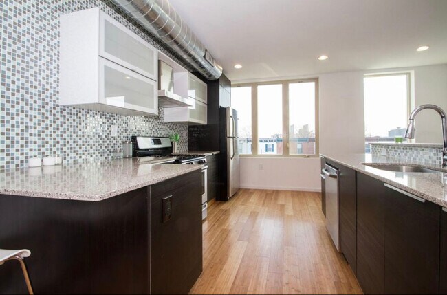 Foto del edificio - 457 E Girard Ave
