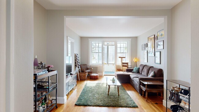 Photo - 2035 Commonwealth Ave Apartment