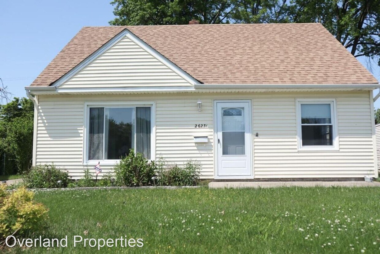 Primary Photo - 4 br, 1 bath House - 26231 Farringdon Ave