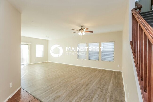 Foto del edificio - 3 Bedroom Pet-Friendly Home in Peoria, AZ with Main Street Renewal