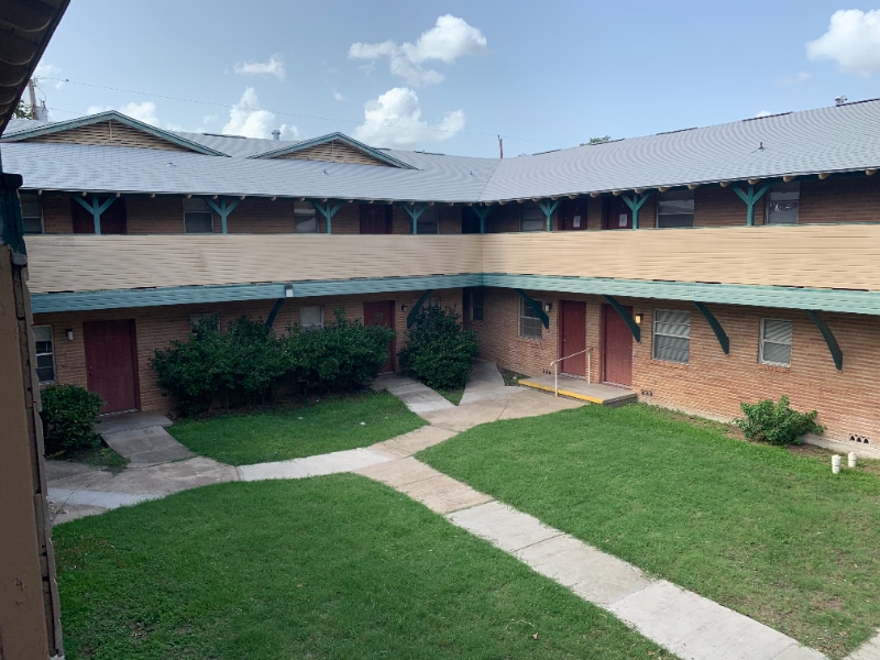 Foto principal - 3701 Sleeper Ave