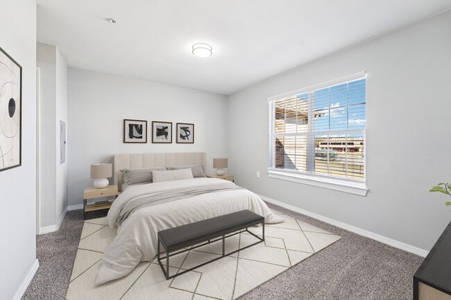 Building Photo - The Warwick Apartment Homes