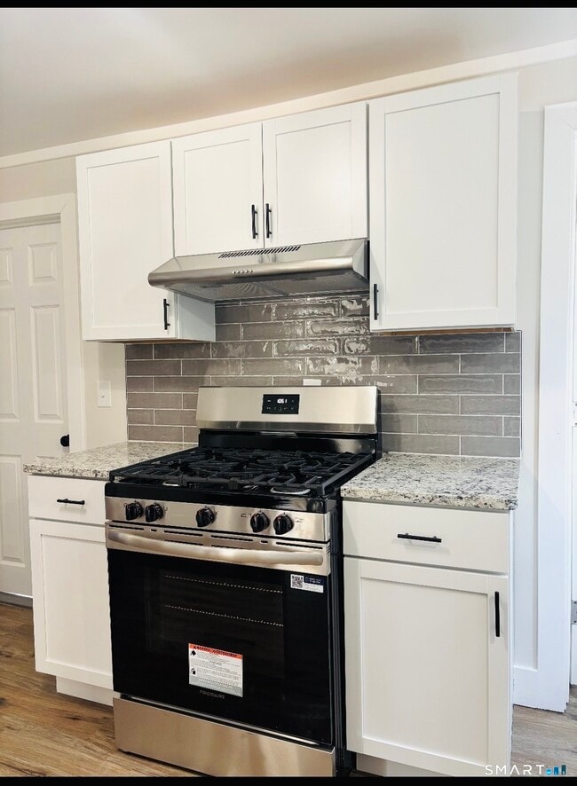 Foto del edificio - 107 E Pearl St