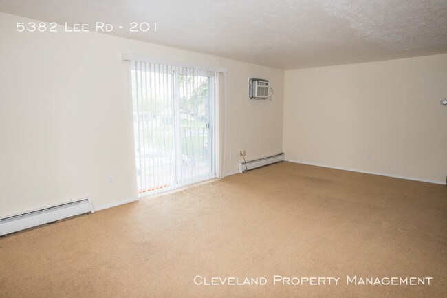 Building Photo - Two Bedroom Condo
