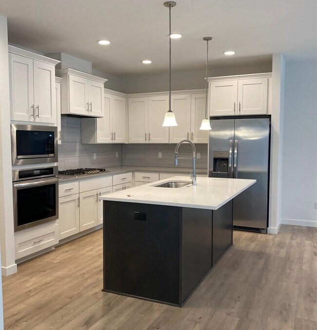 Foto del edificio - 17705 SW Lockwood Ct