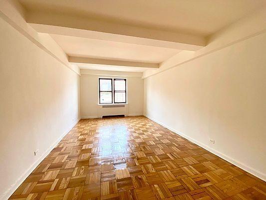 Foto principal - 1 bedroom in Bronx NY 10467