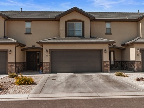 Building Photo - 1001 W Curly Hollow Dr