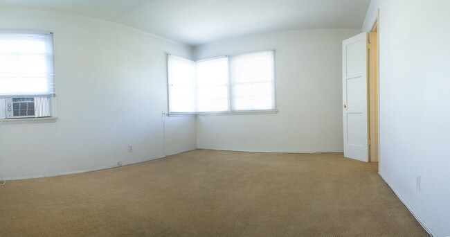 Bedroom - 3305 Lowry Rd