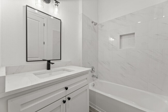 Foto del edificio - 256 Capetown Way