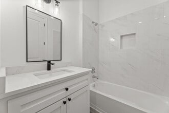 Building Photo - 256 Capetown Way