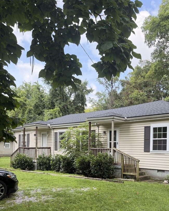 2 Bed 1 Bath Duplex | East Nashville - 2 Bed 1 Bath Duplex | East Nashville Townhome