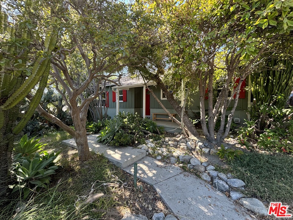 Primary Photo - 3775 Roberta St