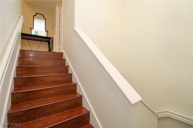Foto del edificio - 3435 Laurelgreens Ln S