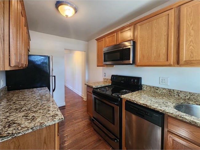 Building Photo - 5501 Foote St NE