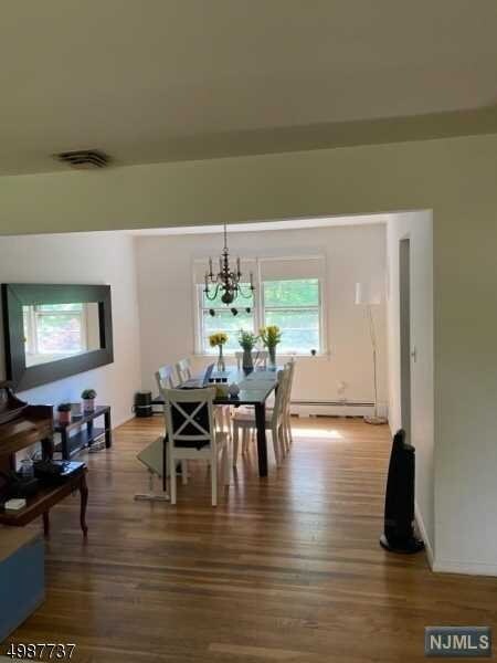 Foto del edificio - 552 Stevens Ave