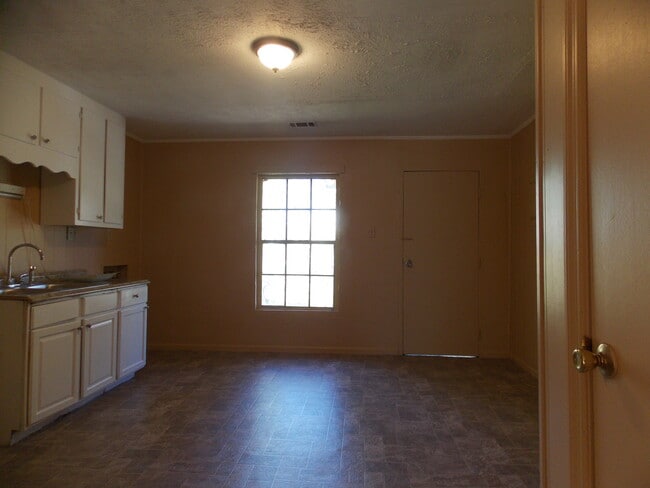 Foto del edificio - 623 E Solomon St