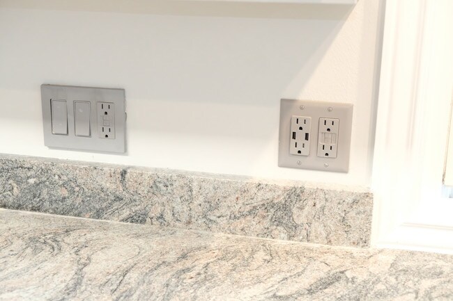 High Speed USB Plugs in kitchen and Master - 56 Louise St