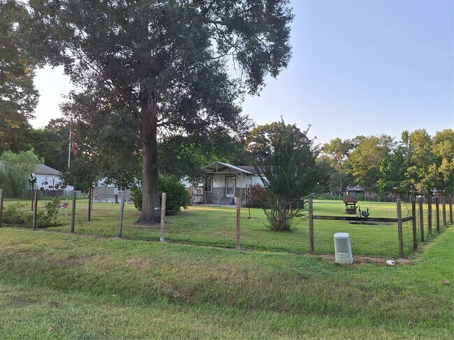 Foto del edificio - 119 County Rd 4534