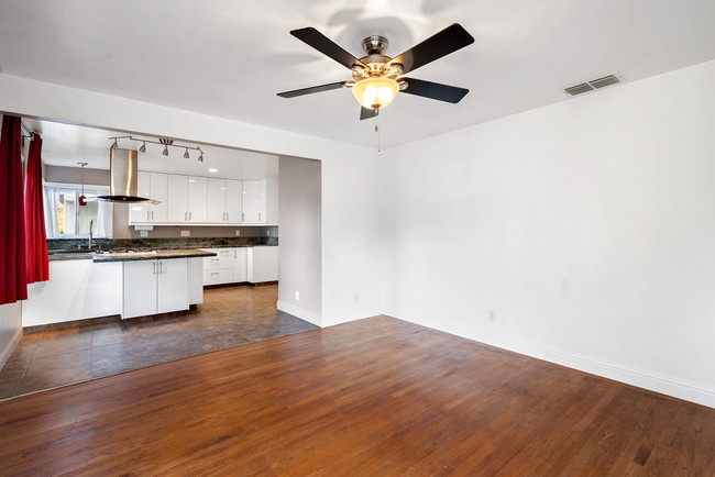 Building Photo - 1401 V St