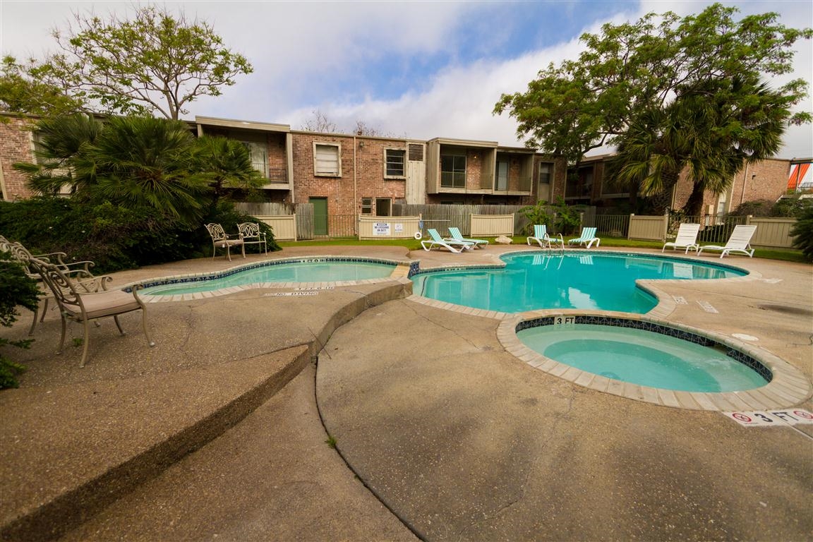 Primary Photo - The Fountains Apartments
