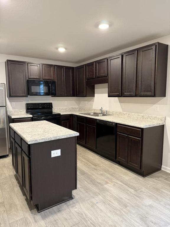 Building Photo - 125 Red Bay Rd