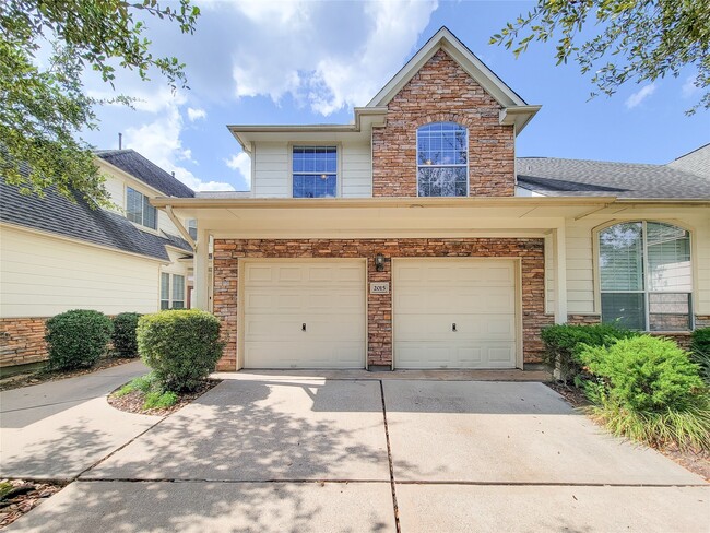 Building Photo - 2015 Grand Terrace